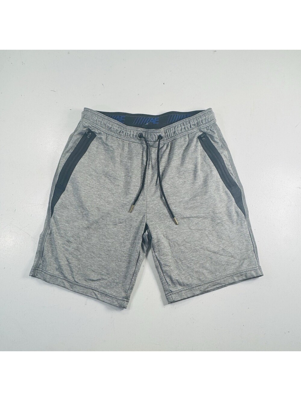 American Eagle Shorts Mens M Gray Drawstring Waist Zipper Pockets Gym